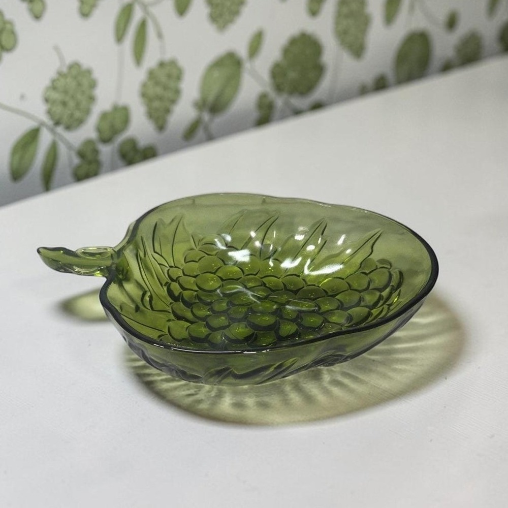 Indiana Glass Avocado Green Serving Bowl, Grape Mid Century Dish Centerpiece